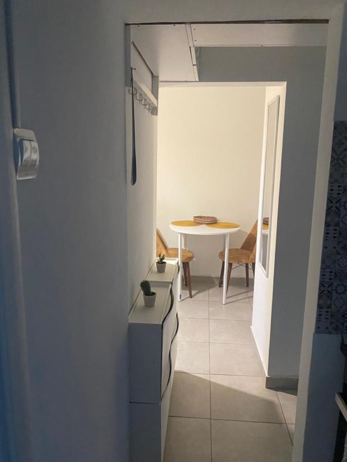 Sofi Apartment Central Бухарест Экстерьер фото